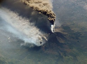 Началось крупнейшее в истории извержение вулкана Этна