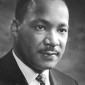 Мартин Лютер Кинг, американский священнослужитель, лидер борьбы за гражданские права темнокожих американцев.