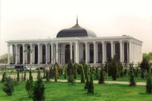 Туркменский язык переходит с кириллицы на латиницу