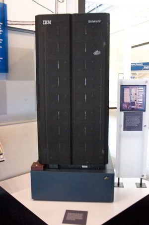 Суперкомпьютер IBM Deep Blue впервые победил Гарри Каспарова