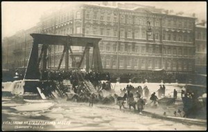 В Петербурге обрушился Египетский мост