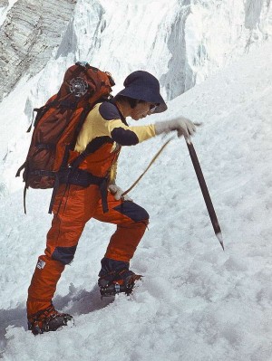 Дзюнко Табэи ступила на вершину Эвереста