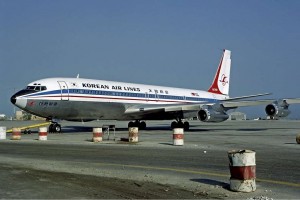 Boeing 707 обстрелян советским перехватчиком и принуждён к посадке