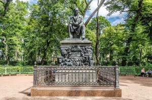 В Летнем саду открыт памятник И.А. Крылову