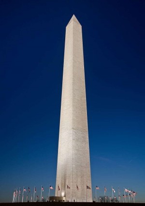 Введен в эксплуатацию монумент Вашингтона