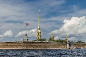 Заложена Петропавловская крепость