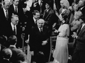Михаил Горбачев награжден Нобелевской премией мира