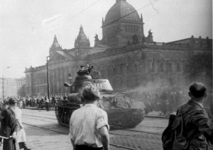 Массовые антиправительственные выступления в ГДР