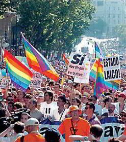 В Испании легализованы однополые браки