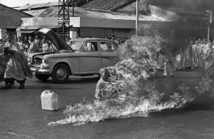Самосожжение буддийского монаха Тхить Куанг Дыка