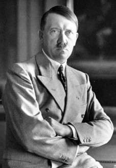 Гитлер объявлен фюрером Германии