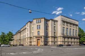 В Петербурге начала работу первая в России публичная библиотека