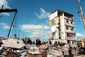 В Буйнакске разрушен многоквартирный жилой дом