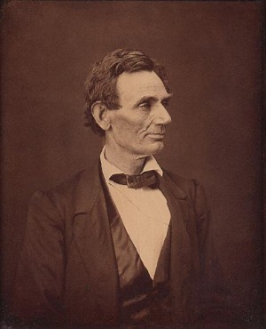 Авраам Линкольн избран первым президентом США от Республиканской партии