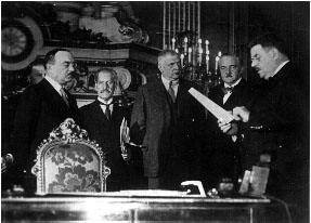 Подписан советско-французский пакт о ненападении
